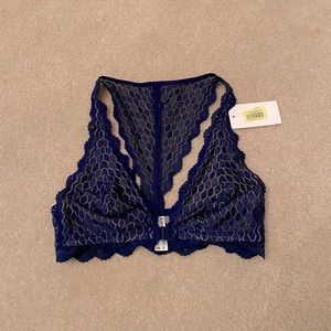 b.tempted Bra with front closure (NWT) Size Small